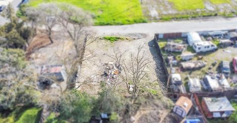 3225 Ermina Dr, Sacramento, CA 95815 Photo