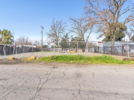 3225 Ermina Dr, Sacramento, CA 95815 Photo