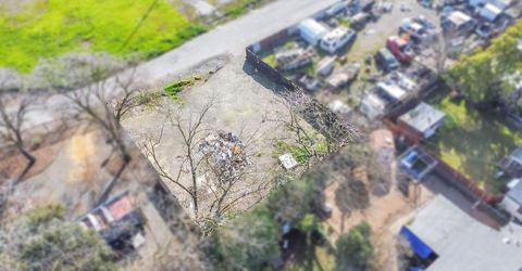 3225 Ermina Dr, Sacramento, CA 95815 Photo