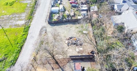 3225 Ermina Dr, Sacramento, CA 95815 Photo