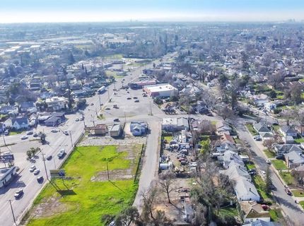 3225 Ermina Dr, Sacramento, CA 95815 Photo