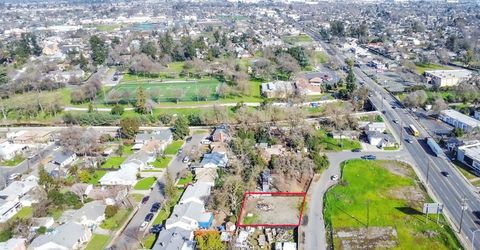 3225 Ermina Dr, Sacramento, CA 95815 Photo