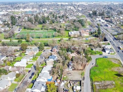 3225 Ermina Dr, Sacramento, CA 95815 Photo