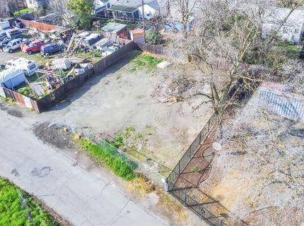 3225 Ermina Dr, Sacramento, CA 95815 Photo