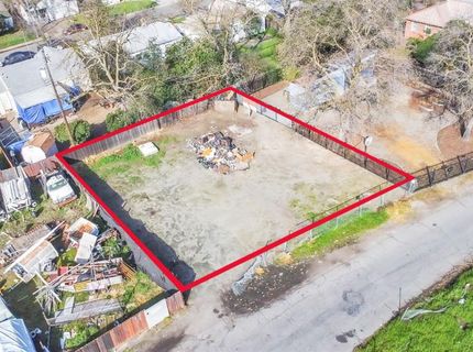 3225 Ermina Dr, Sacramento, CA 95815 Photo