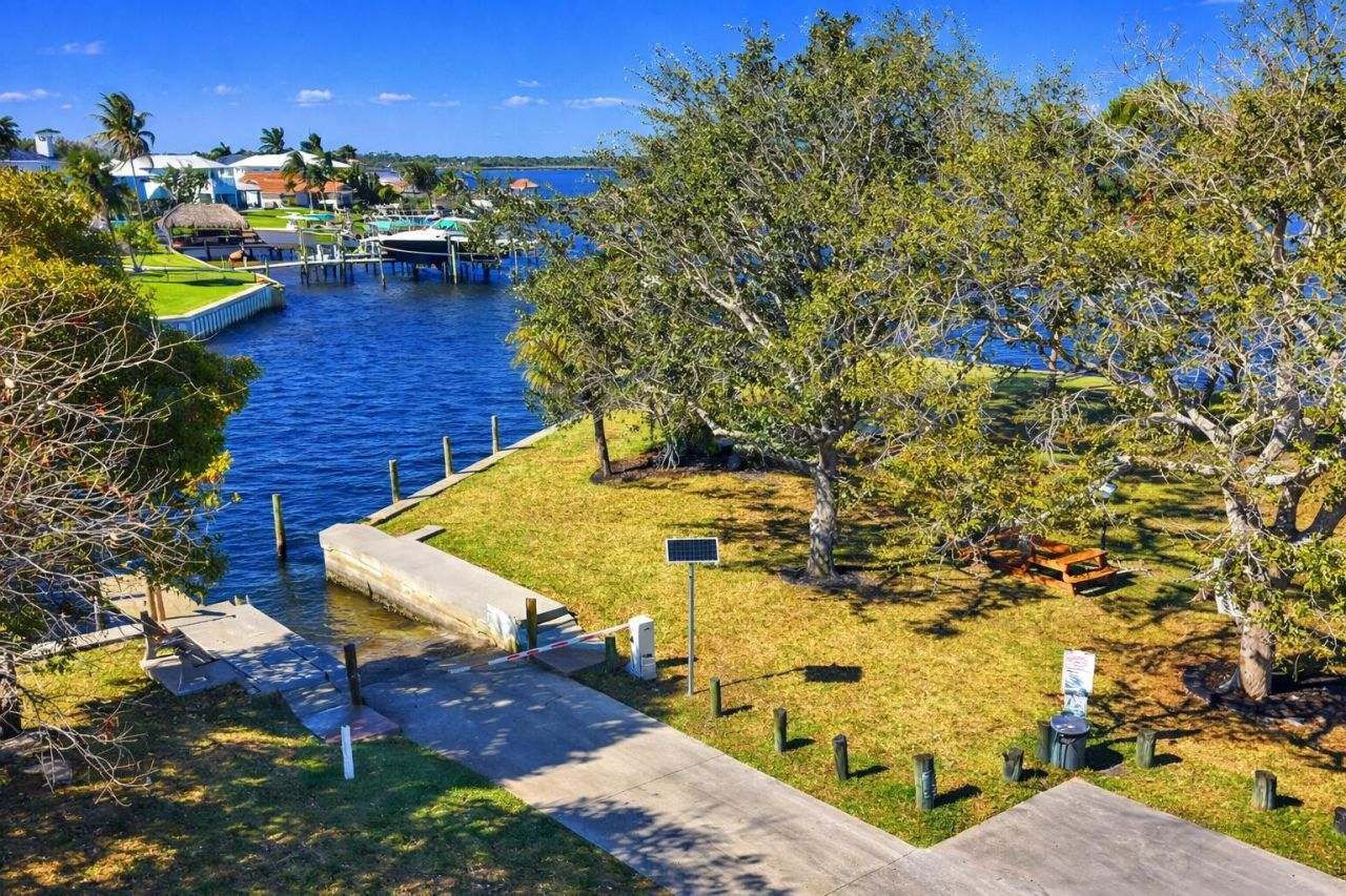 1610 SW Dyer Point Road, Palm City, FL 34990 Photo