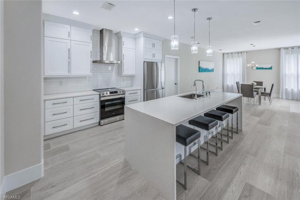 8260 Laurel Lakes Blvd, Naples, FL 34119 Photo