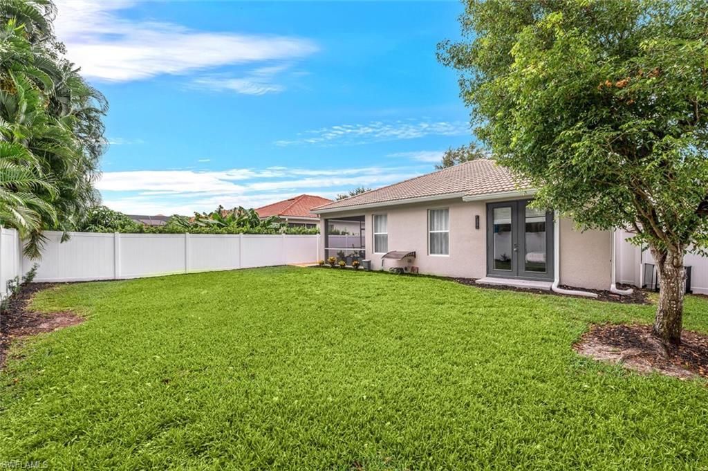 8260 Laurel Lakes Blvd, Naples, FL 34119 Photo