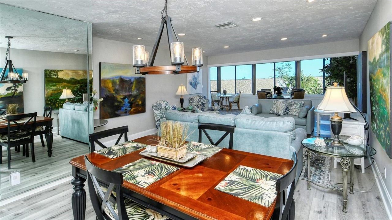 1255 E Peppertree Drive, Unit 305, Sarasota, FL 34242 Photo