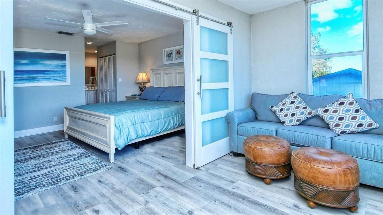 1255 E Peppertree Drive, Unit 305, Sarasota, FL 34242 Photo