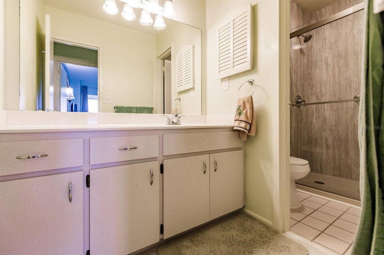 1255 E Peppertree Drive, Unit 306, Sarasota, FL 34242 Photo