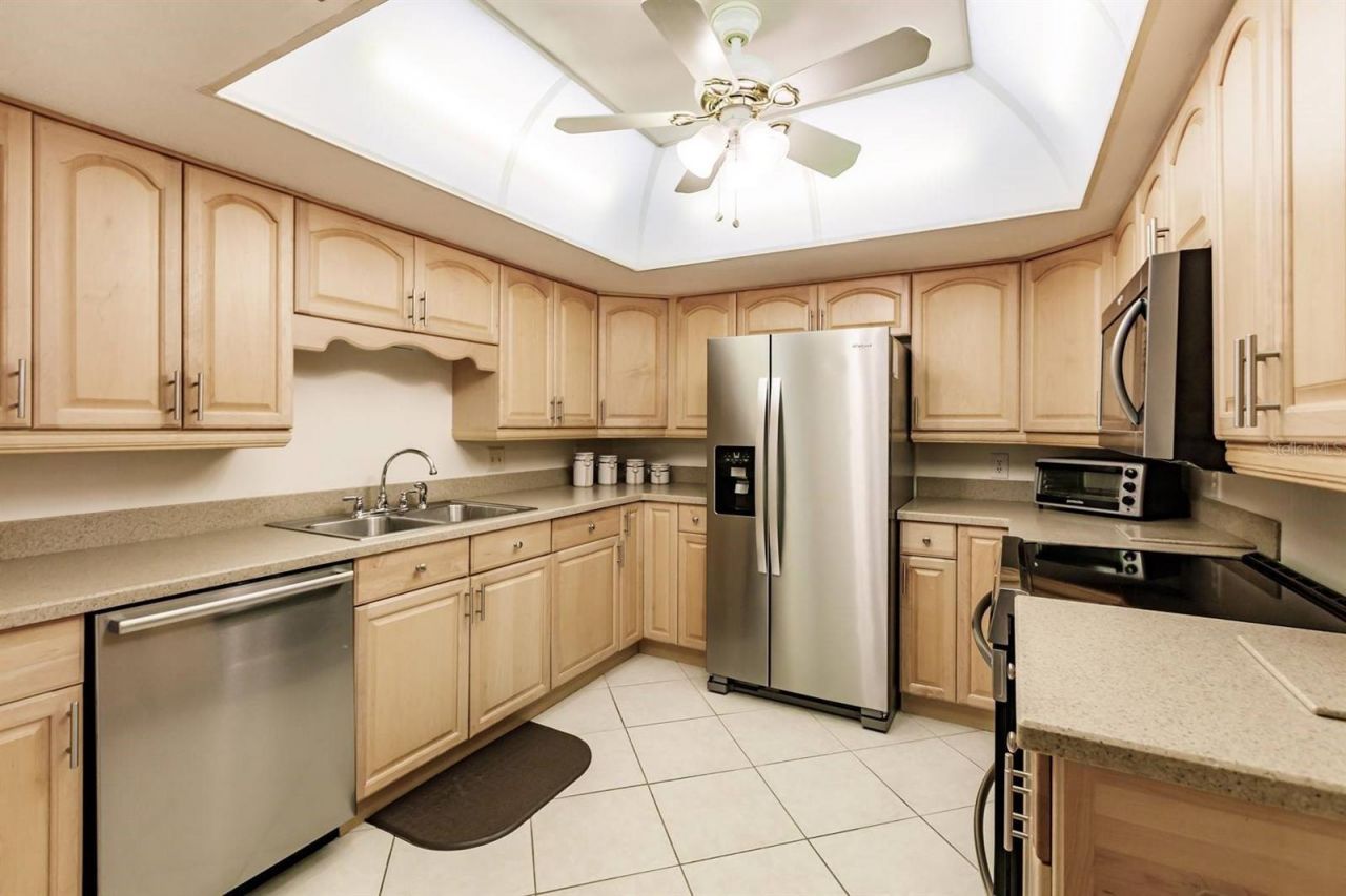 1255 E Peppertree Drive, Unit 306, Sarasota, FL 34242 Photo