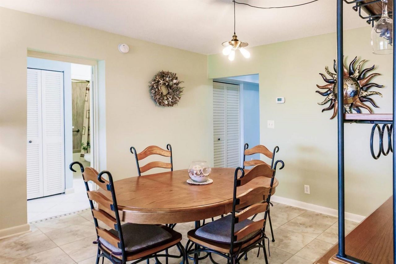 1255 E Peppertree Drive, Unit 306, Sarasota, FL 34242 Photo