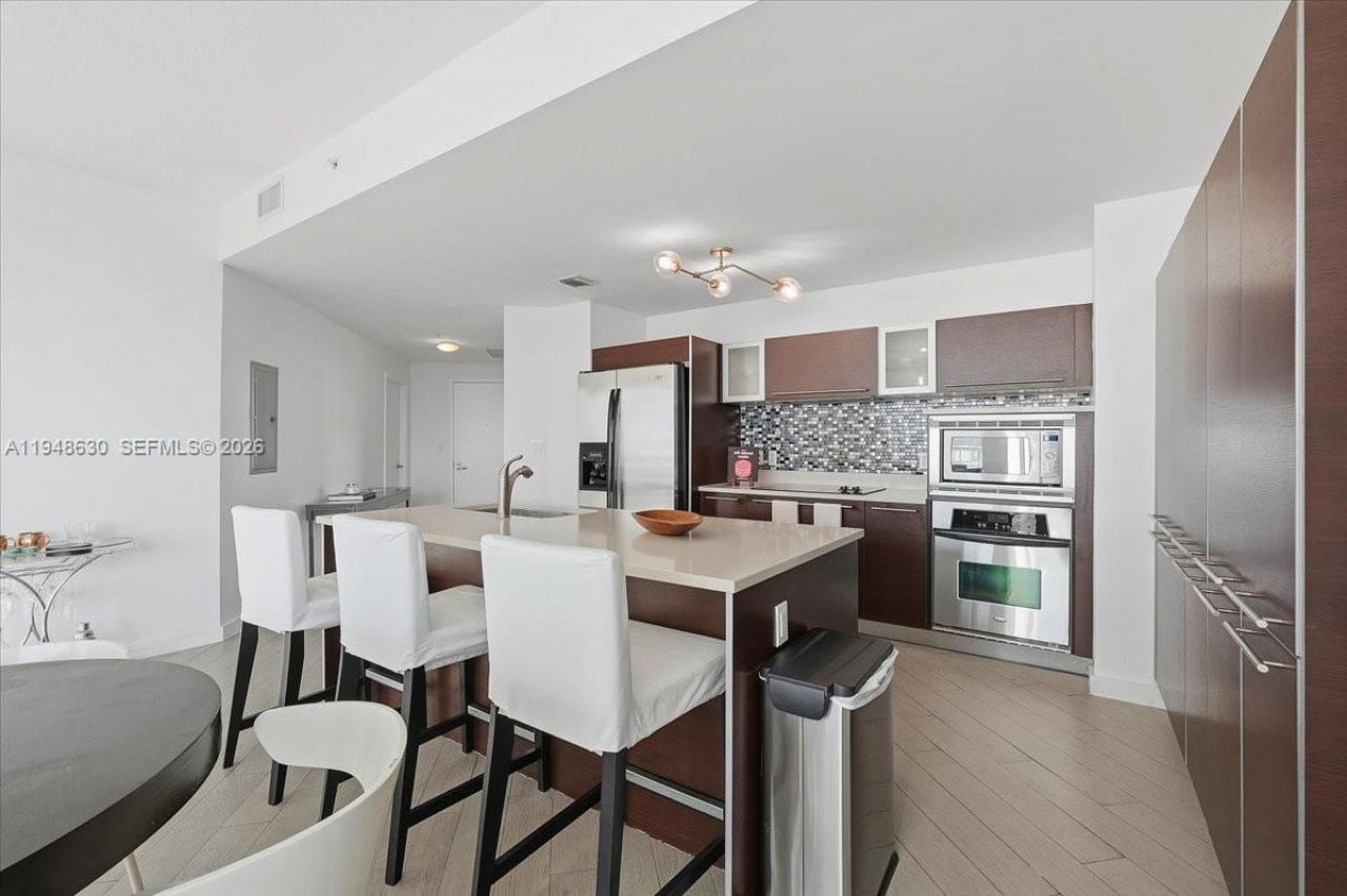 1900 N Bayshore Dr , Unit 1518, Miami, FL 33132 Photo