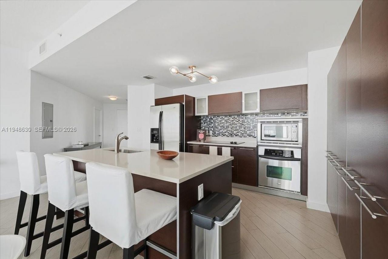 1900 N Bayshore Dr , Unit 1518, Miami, FL 33132 Photo