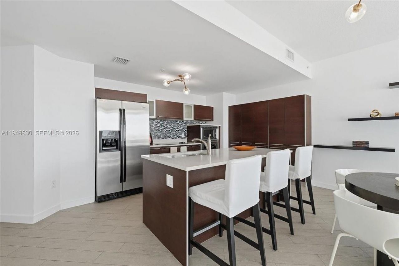 1900 N Bayshore Dr , Unit 1518, Miami, FL 33132 Photo