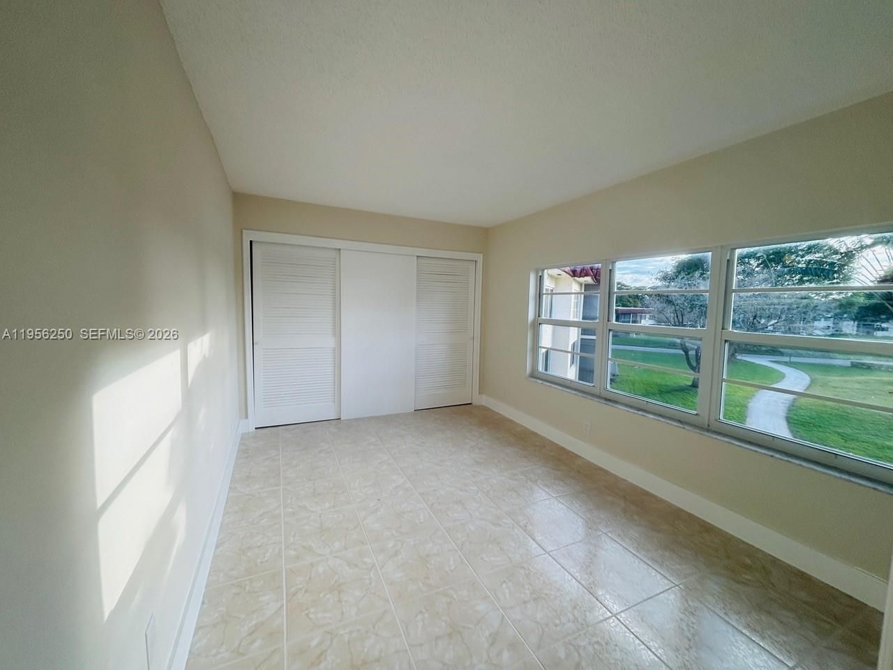 411 S Hollybrook Dr, Unit 305, Pembroke Pines, FL 33025 Photo