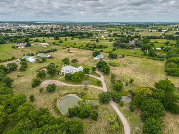 1827 Dr Sanders Road, Aubrey, TX 76227