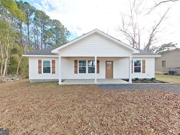 1021 11th Avenue NW, Moultrie, GA 31768