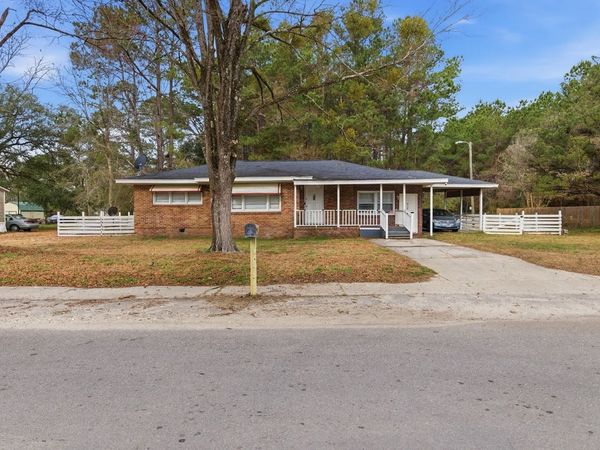 412 Jones Ave., Andrews, SC 29510