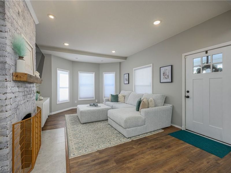 212 E 11th Street, Dover, OH 44622 Photo 3