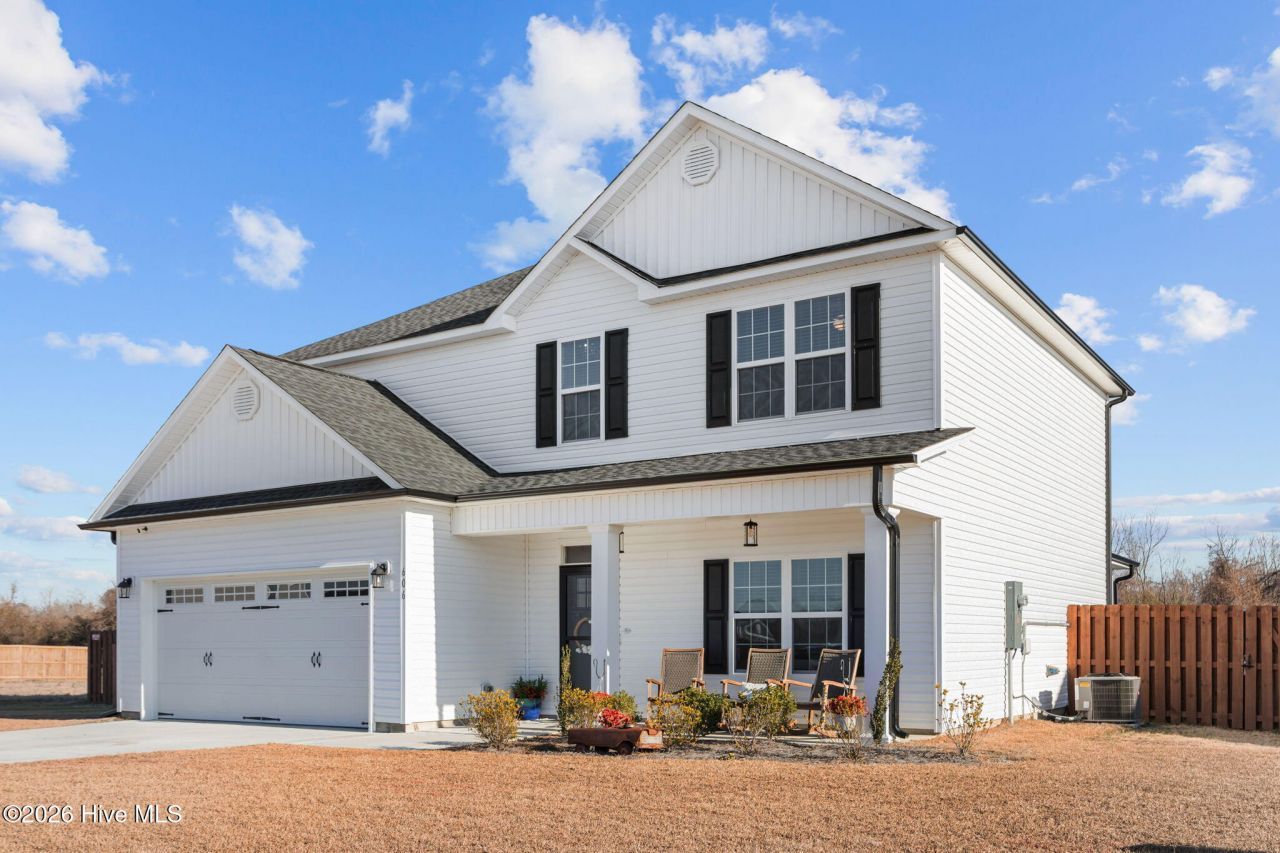 606 Turkey Trot Trail, Maysville, NC 28555 Main Photo