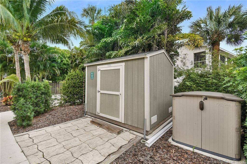 1642 Thumb Point Drive, Fort Pierce, FL 34949 Photo