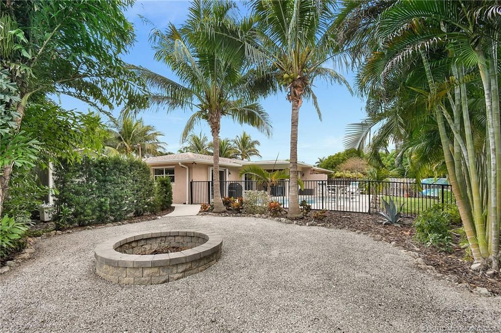 1642 Thumb Point Drive, Fort Pierce, FL 34949 Photo