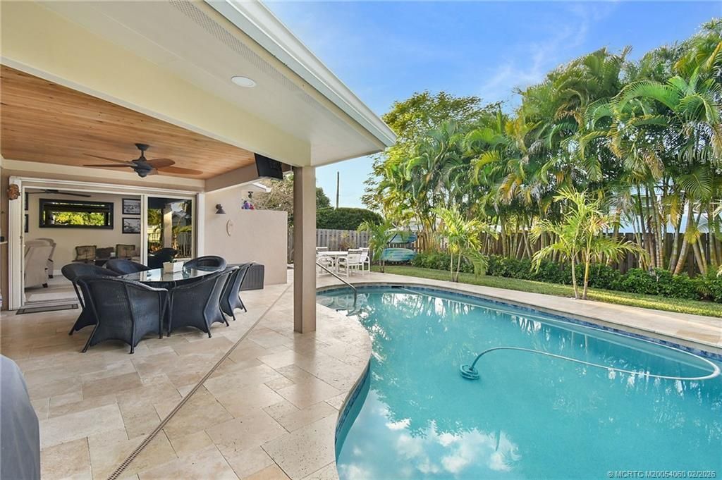 1642 Thumb Point Drive, Fort Pierce, FL 34949 Photo