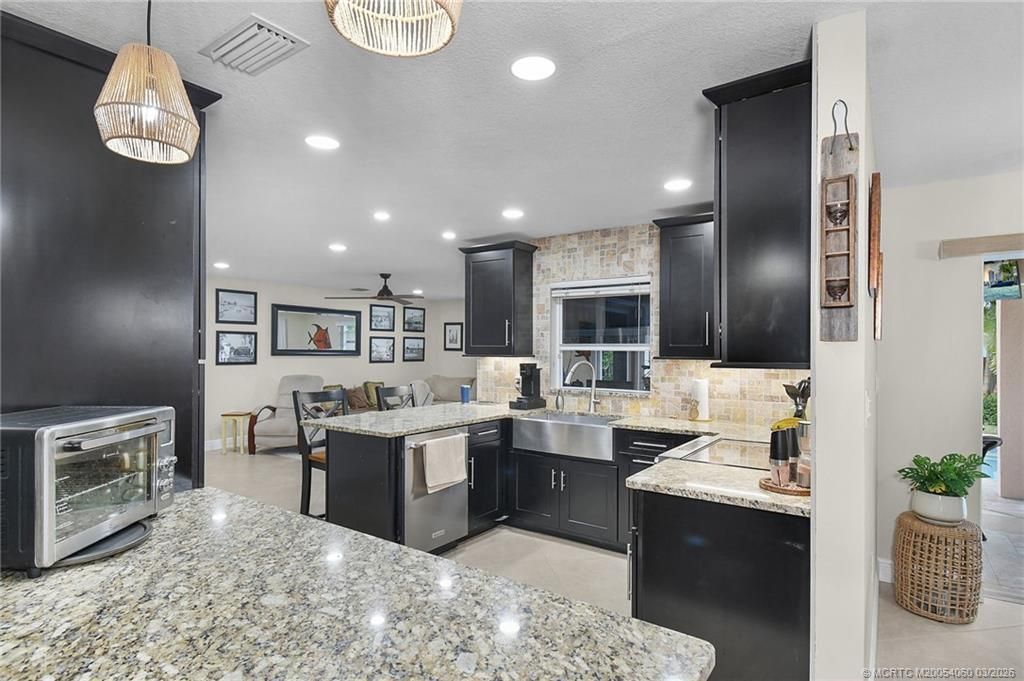 1642 Thumb Point Drive, Fort Pierce, FL 34949 Photo