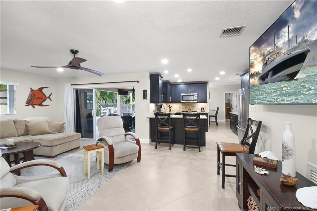 1642 Thumb Point Drive, Fort Pierce, FL 34949 Photo