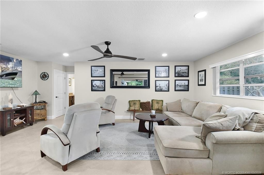 1642 Thumb Point Drive, Fort Pierce, FL 34949 Photo