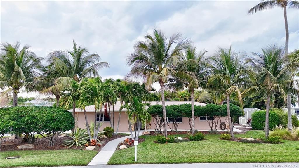 1642 Thumb Point Drive, Fort Pierce, FL 34949 Photo