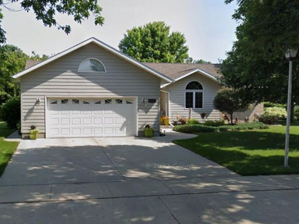 1411 Ashwood Drive, Aberdeen, SD 57401