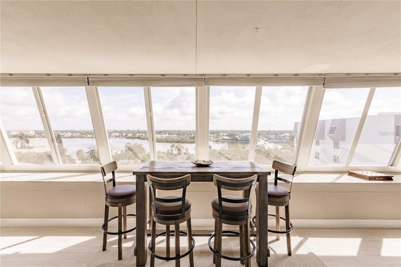 1200 E Peppertree Lane, Unit 602, Sarasota, FL 34242 Photo