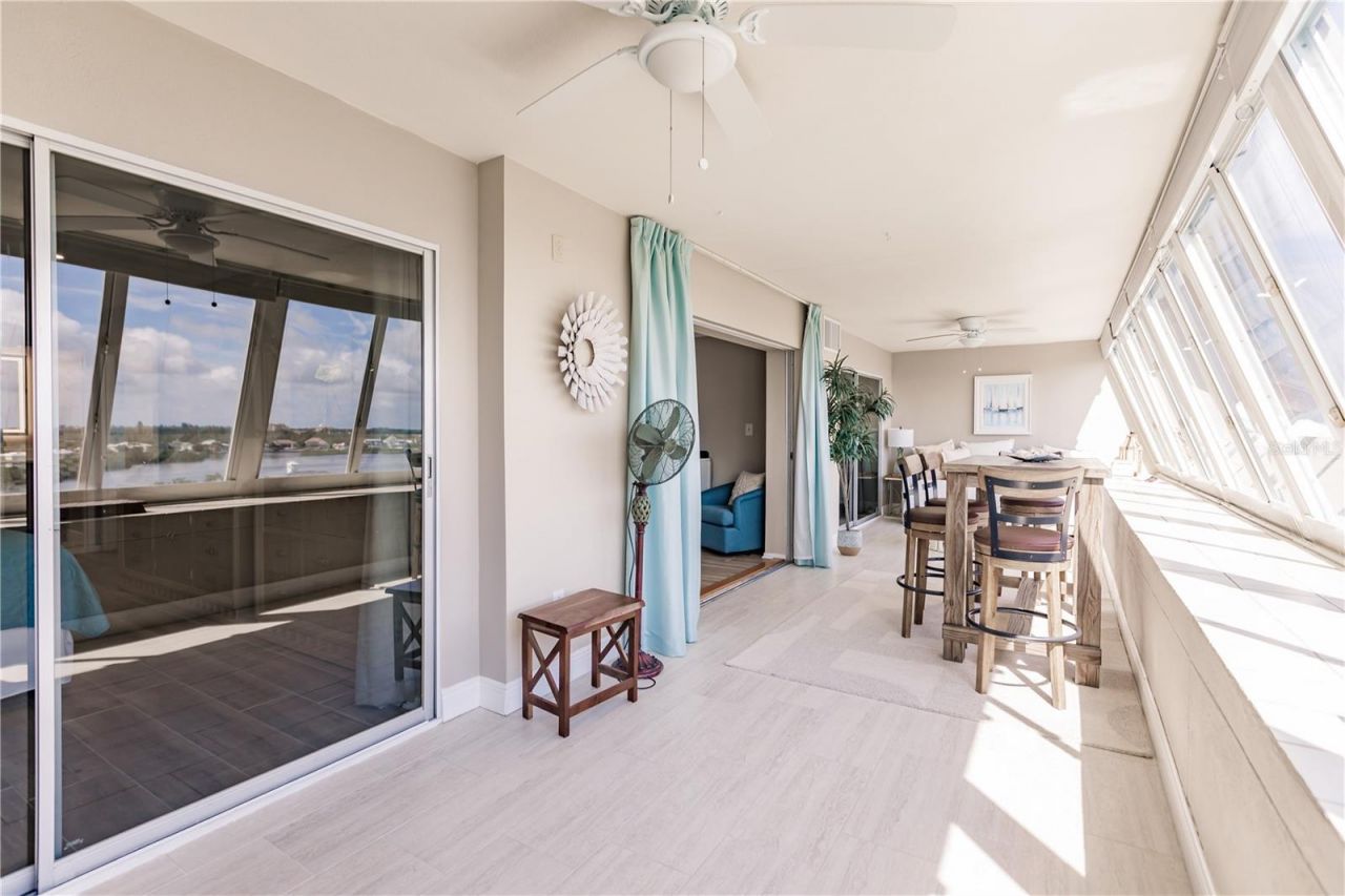 1200 E Peppertree Lane, Unit 602, Sarasota, FL 34242 Photo