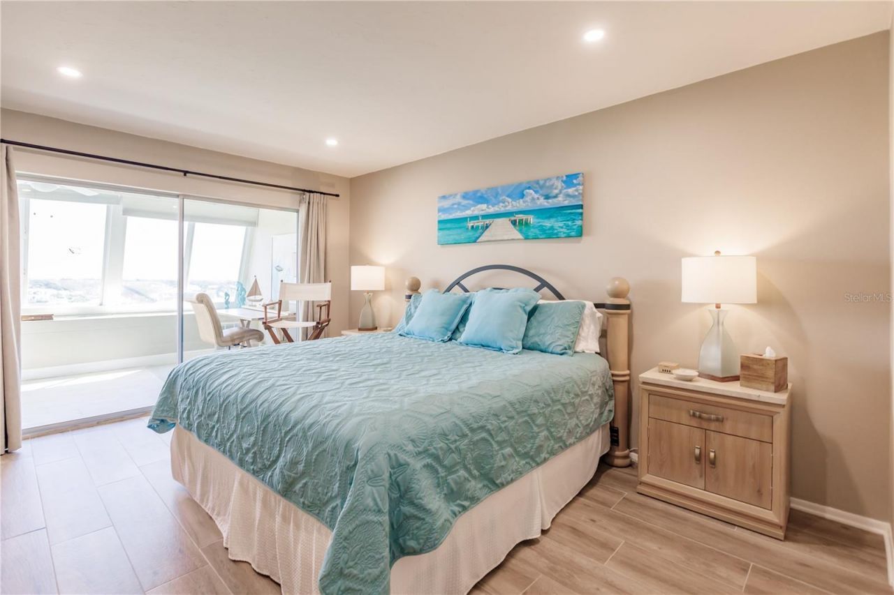 1200 E Peppertree Lane, Unit 602, Sarasota, FL 34242 Photo