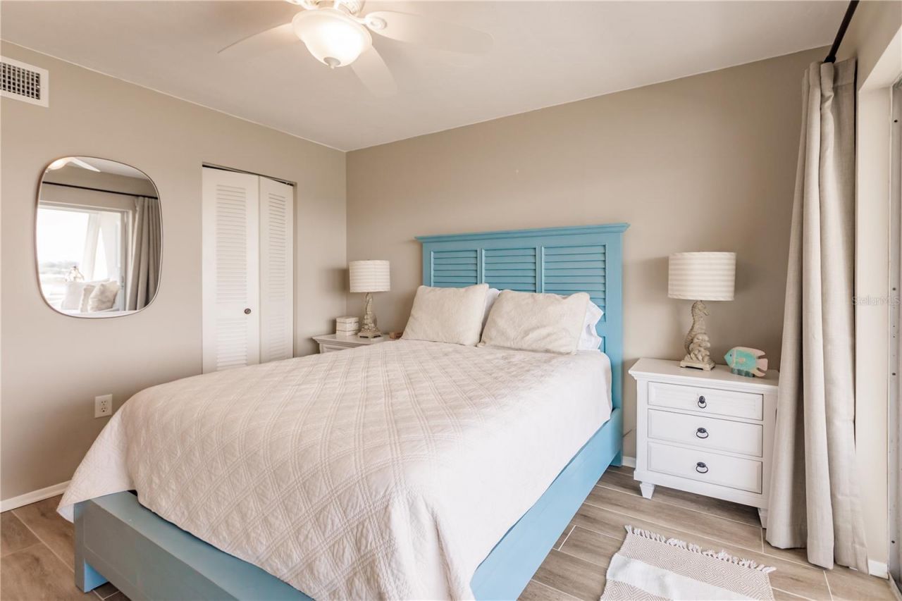 1200 E Peppertree Lane, Unit 602, Sarasota, FL 34242 Photo