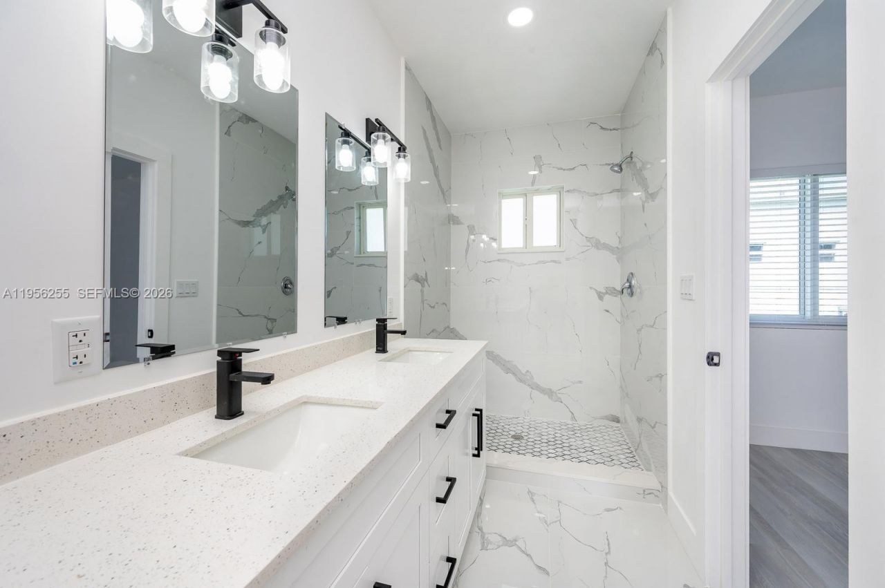 12049 SW 213 St, Unit 12049, Miami, FL 33177 Photo