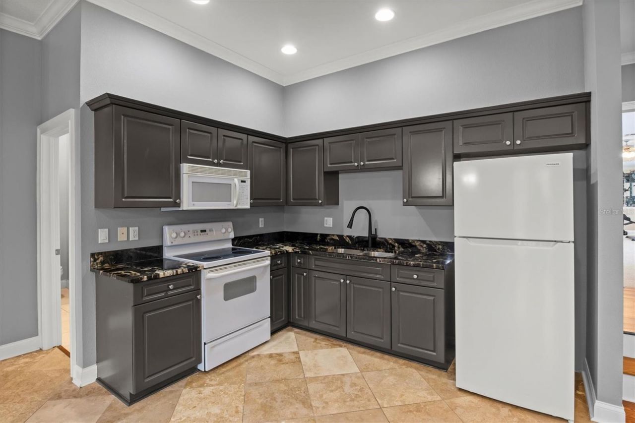 1665 Blue Heron Lane, Lakeland, FL 33813 Photo