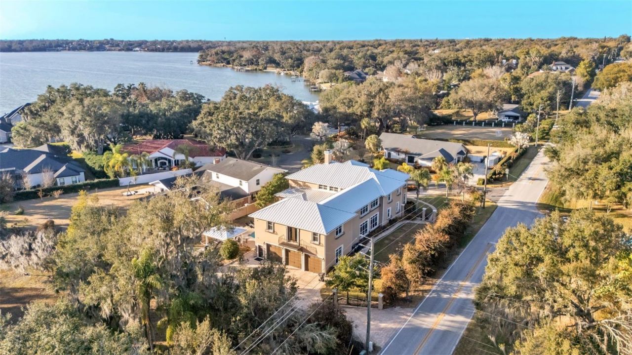 1665 Blue Heron Lane, Lakeland, FL 33813 Photo