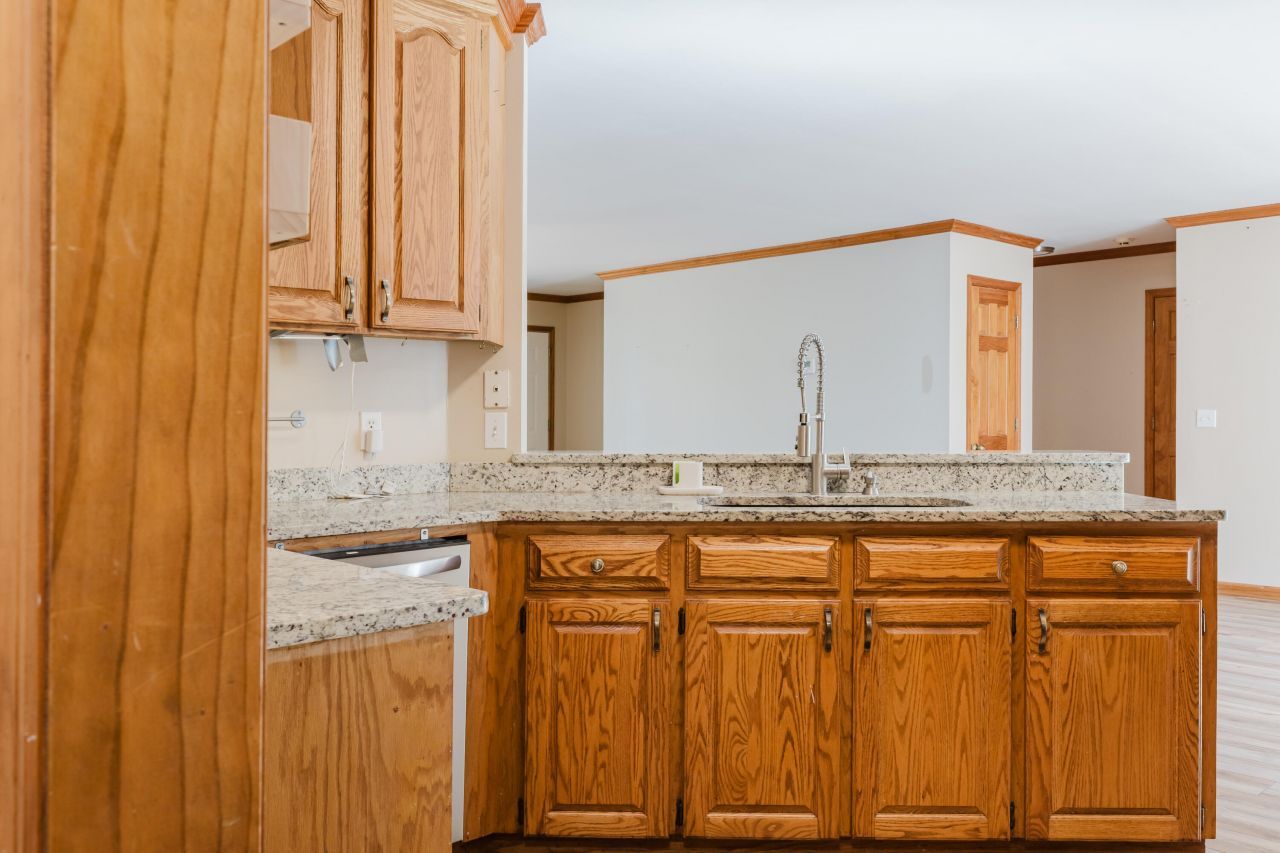 7050 Old State Road Photo 18