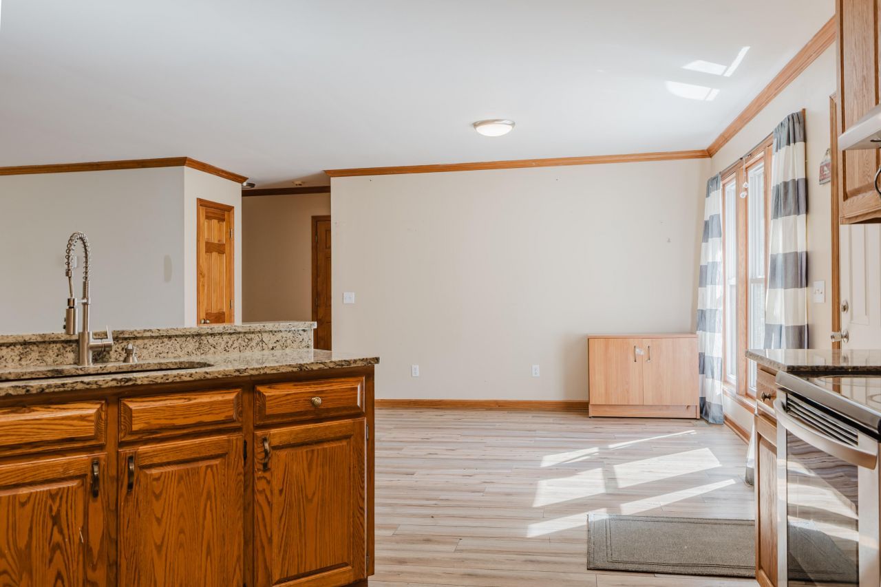 7050 Old State Road Photo 20