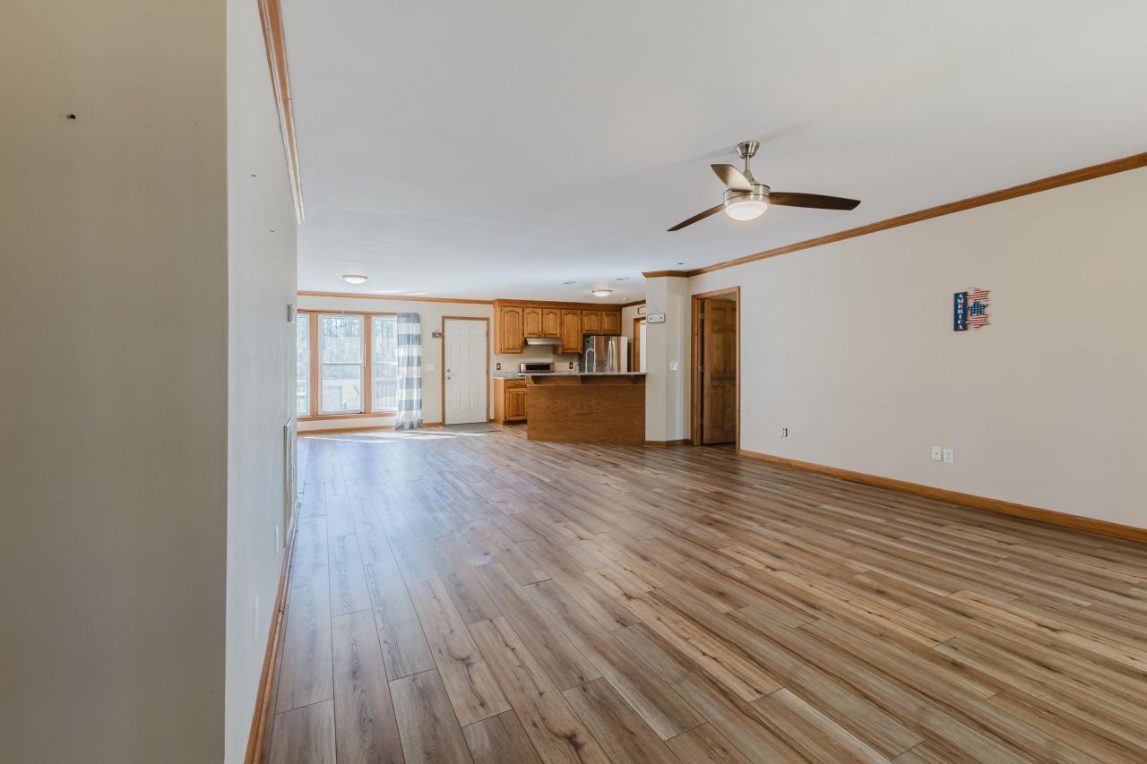 7050 Old State Road Photo 24