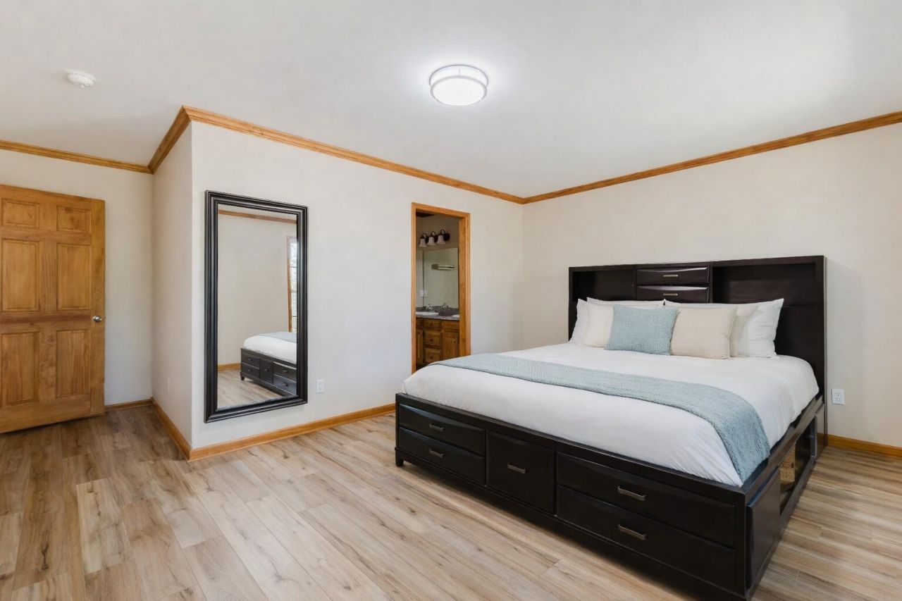 7050 Old State Road Photo 25