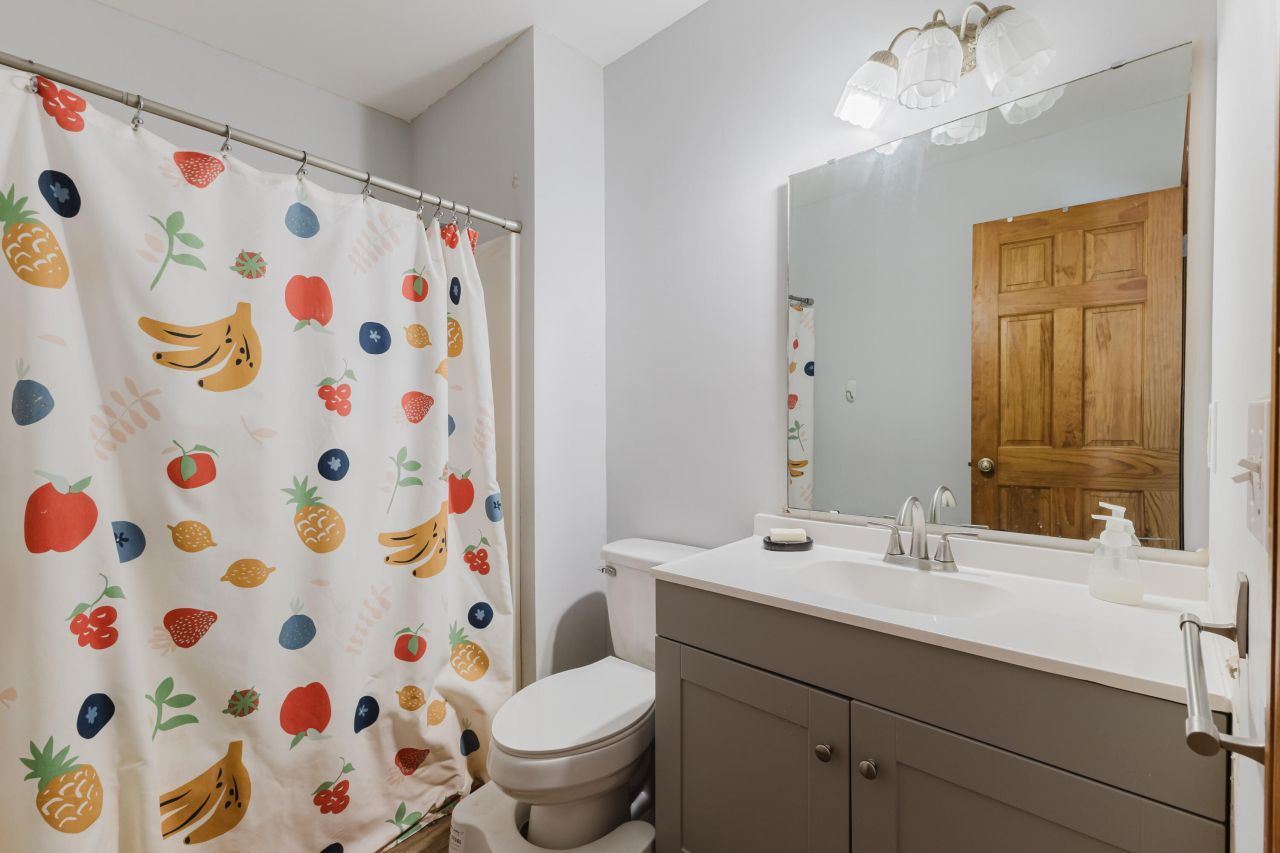 7050 Old State Road Photo 32