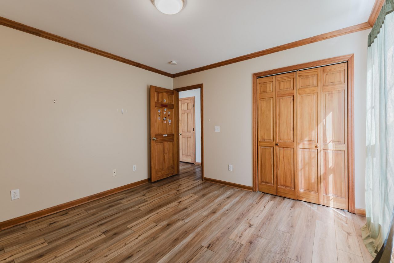 7050 Old State Road Photo 33