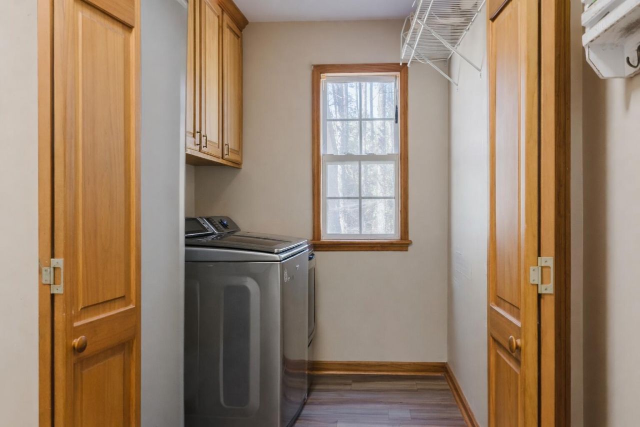 7050 Old State Road Photo 35