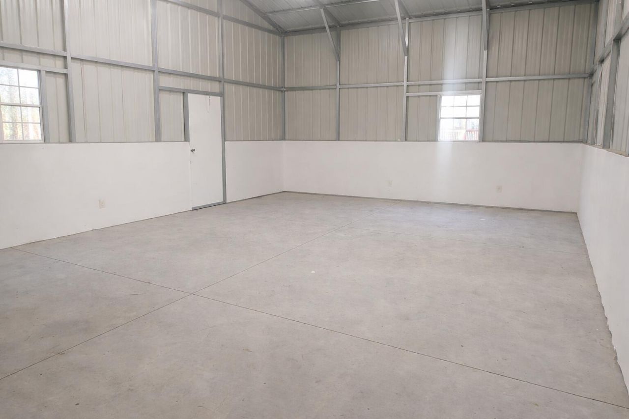 7050 Old State Road Photo 36