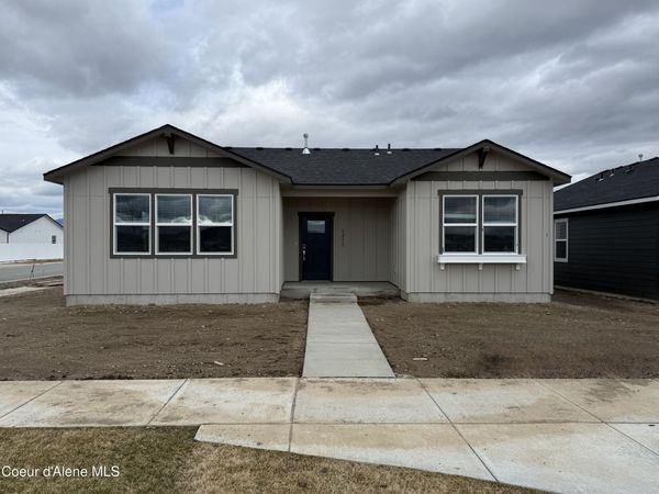 5258 E Antares Ln, Post Falls, ID 83854
